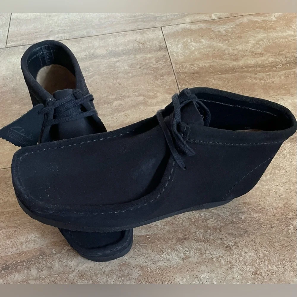Clark’s Wallabees - Men’s 9 NEW in box - Black